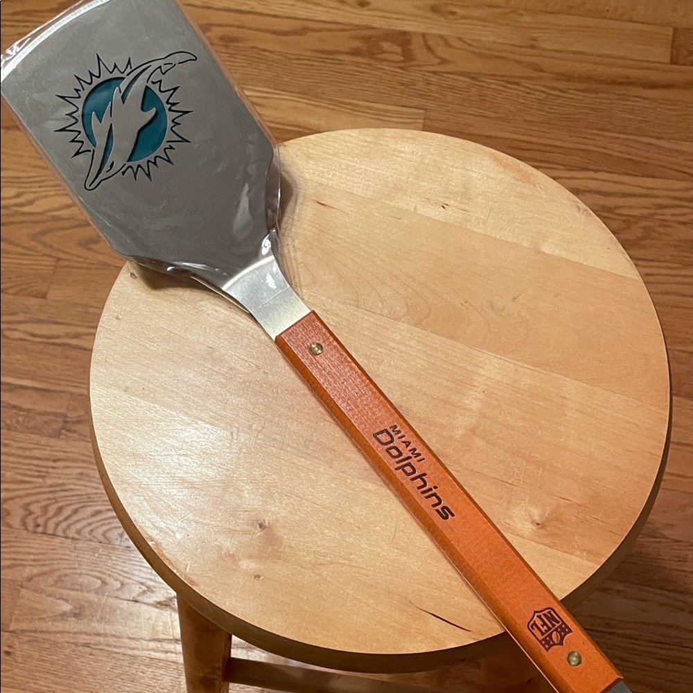 Miami Dolphins NFL NWT “The Sportula”